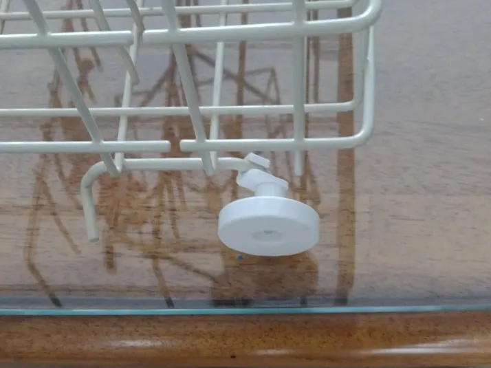 Amana Dishwasher wheel and clip