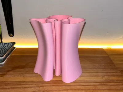 Organic smooth pencil holder vase mode