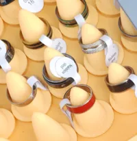 Boîte de présentation pour bagues avec couvercle — photo 2
