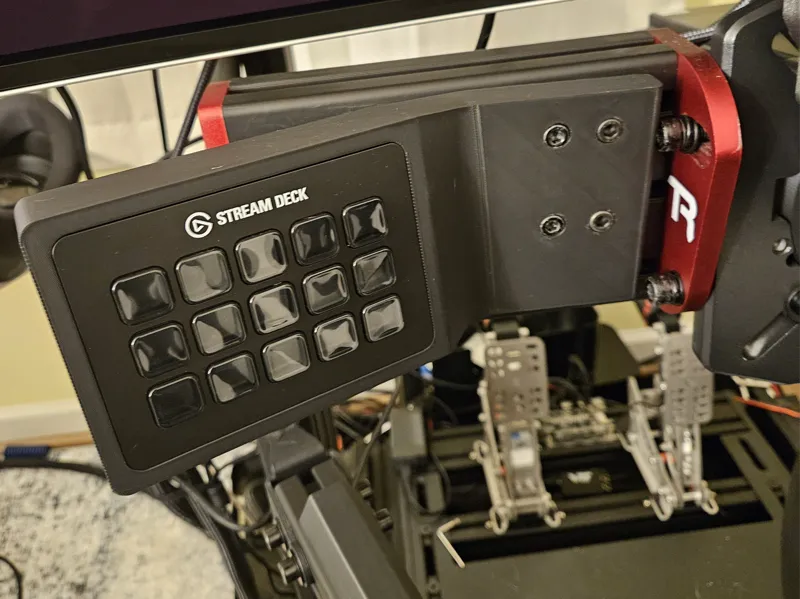 Mountable holder for the Stream Deck Mk.2 