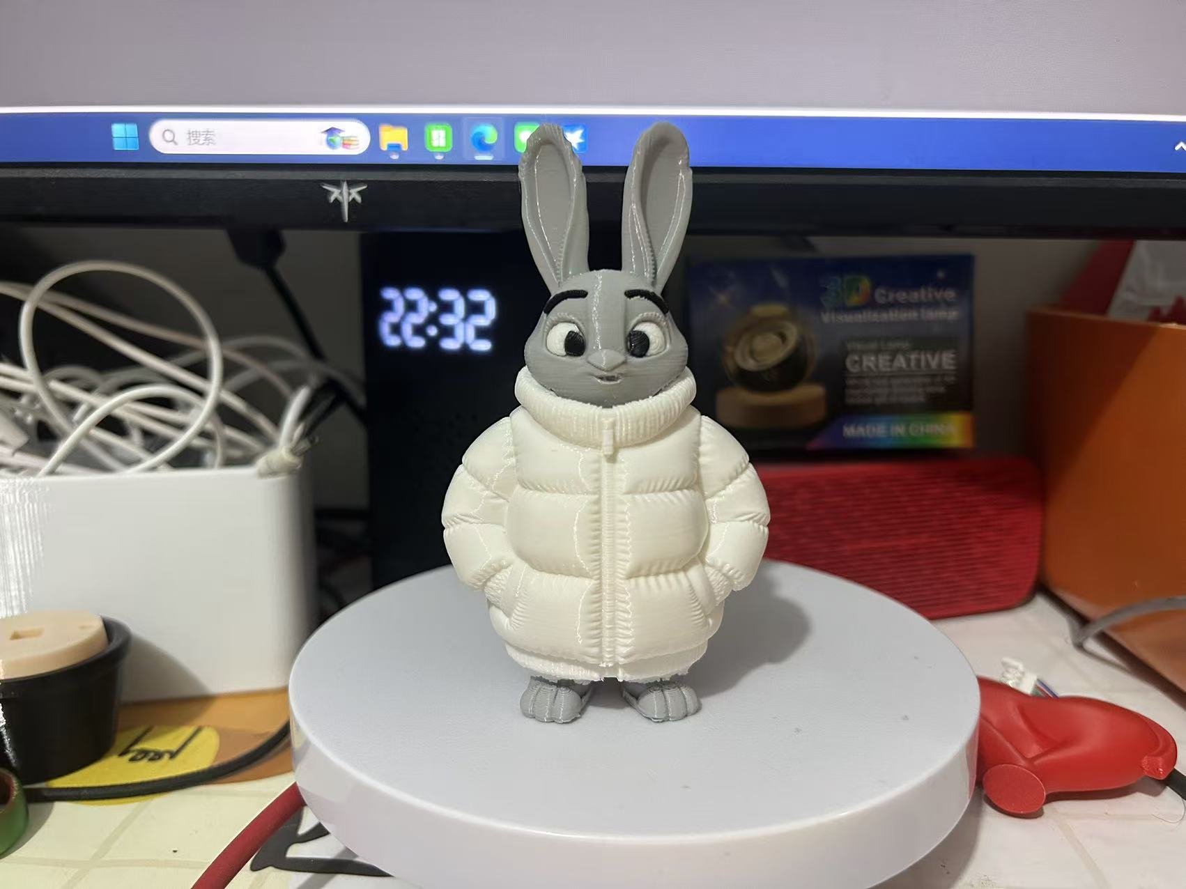 Miniatura 1 do modelo 3D 疯狂动物城 - 穿羽绒服的朱迪，已拆件，无需AMS