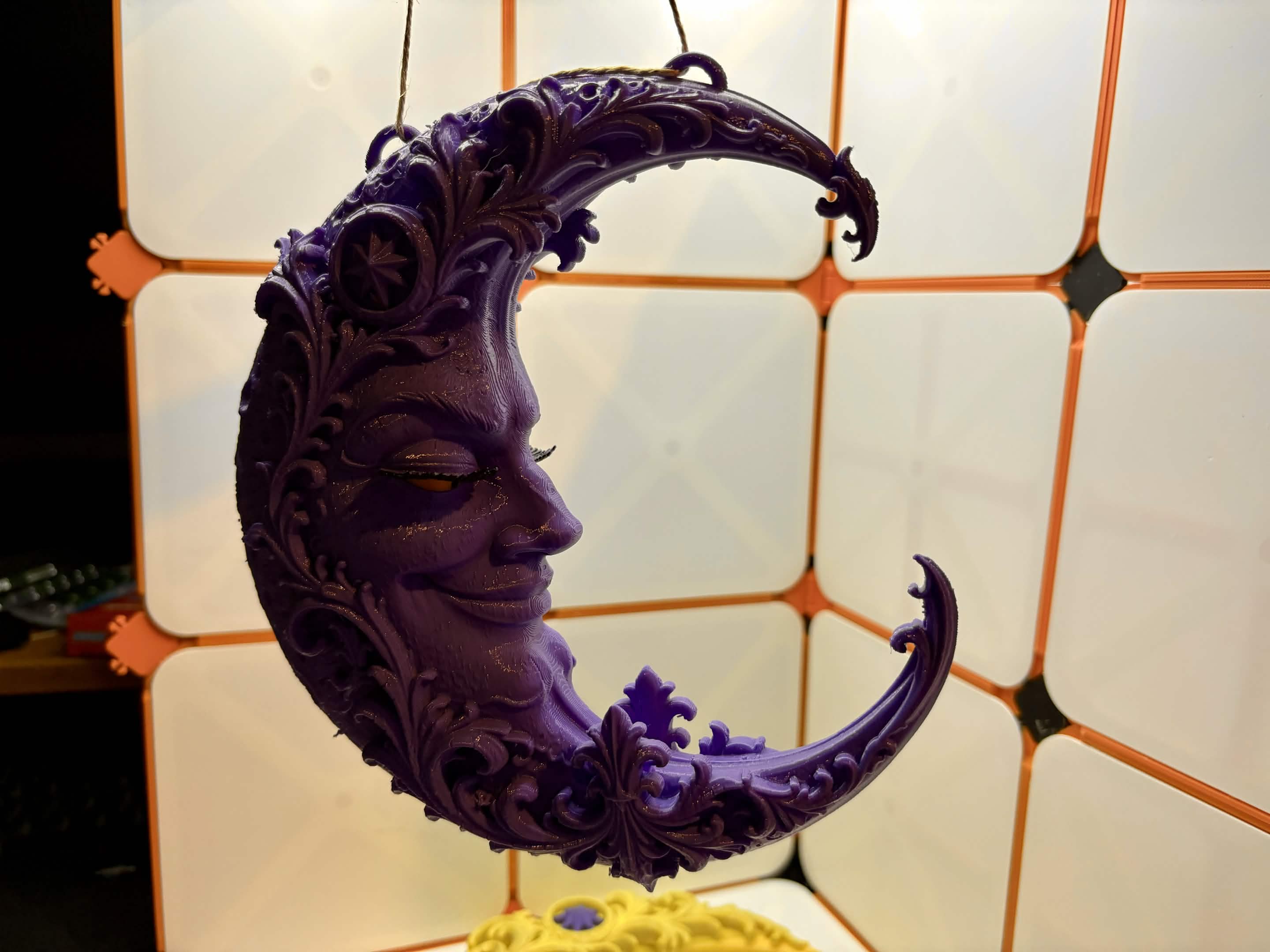 Miniatura 2 do modelo 3D Whispering Crescent Moon
