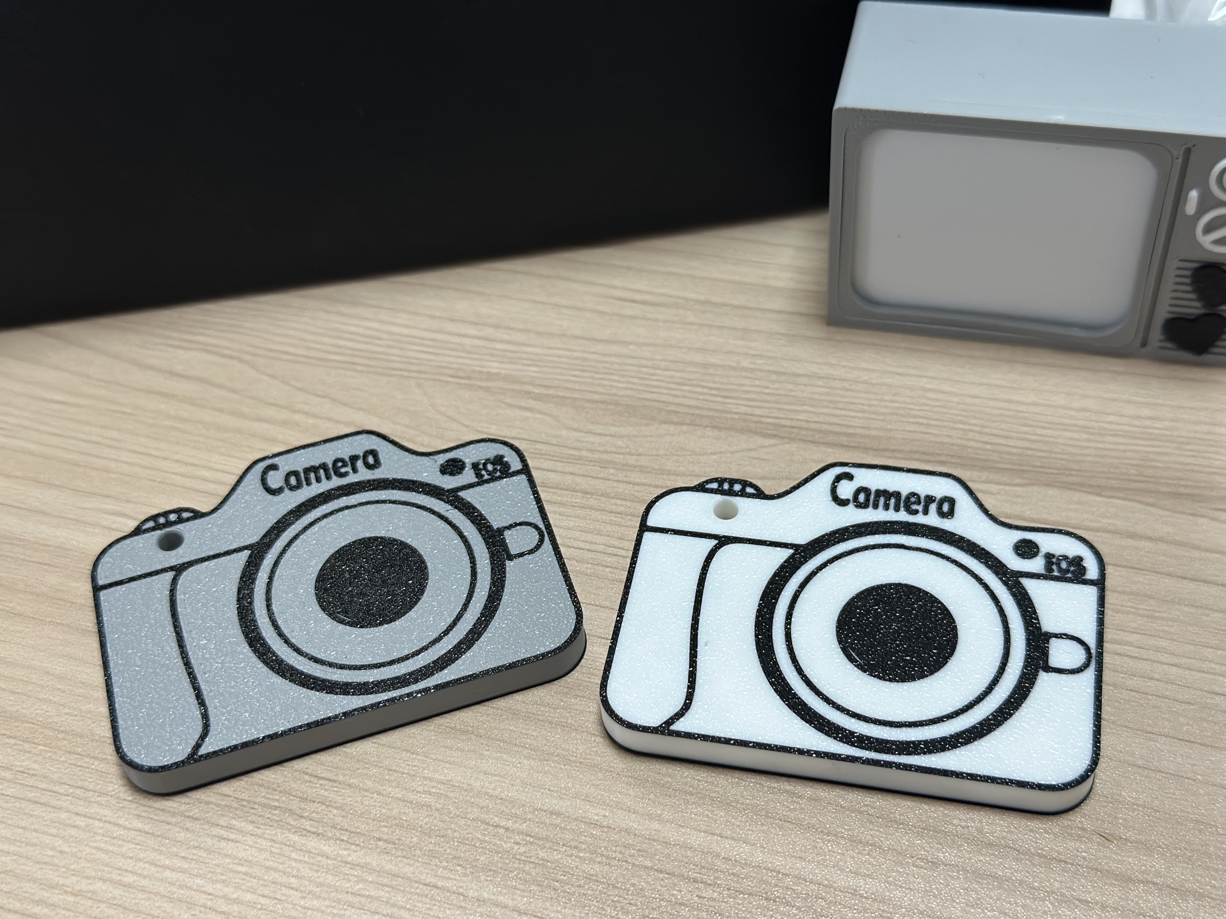 Miniatura 2 do modelo 3D 可放照片的相机冰箱贴，照相机钥匙扣，相框模型，仿佳能相机R50