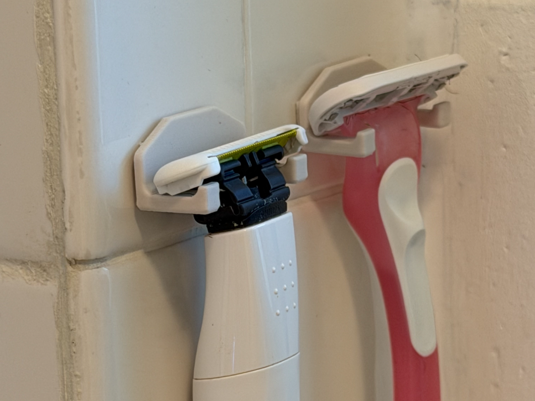 Universal Razor Wall Mount (1.6g)