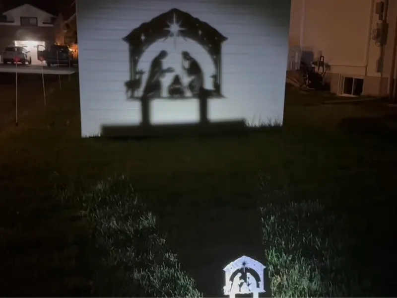Nativity Shadow Projector