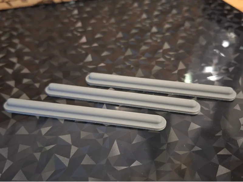 Aerodynamic noise deflectors