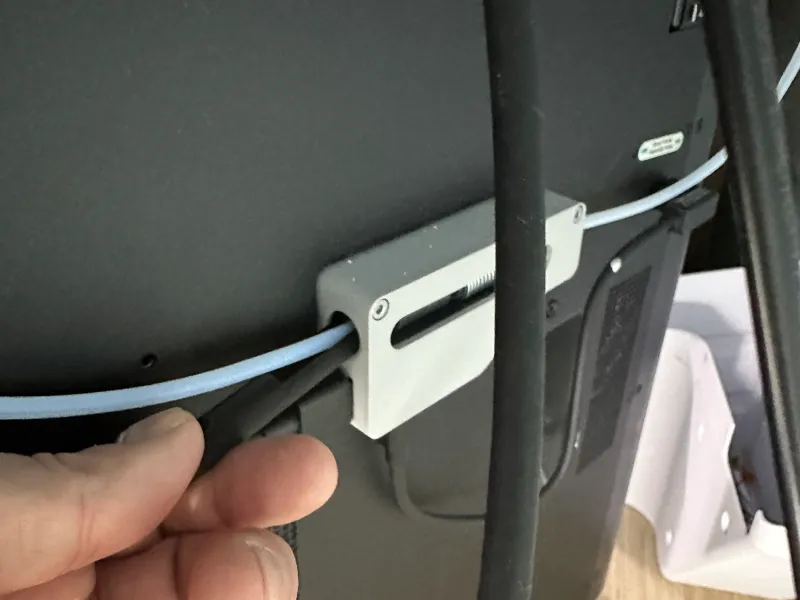 Strumento per la rimozione dei tubi PTFE