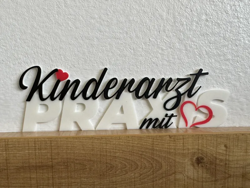 Kinderarzt Praxis mit Herz