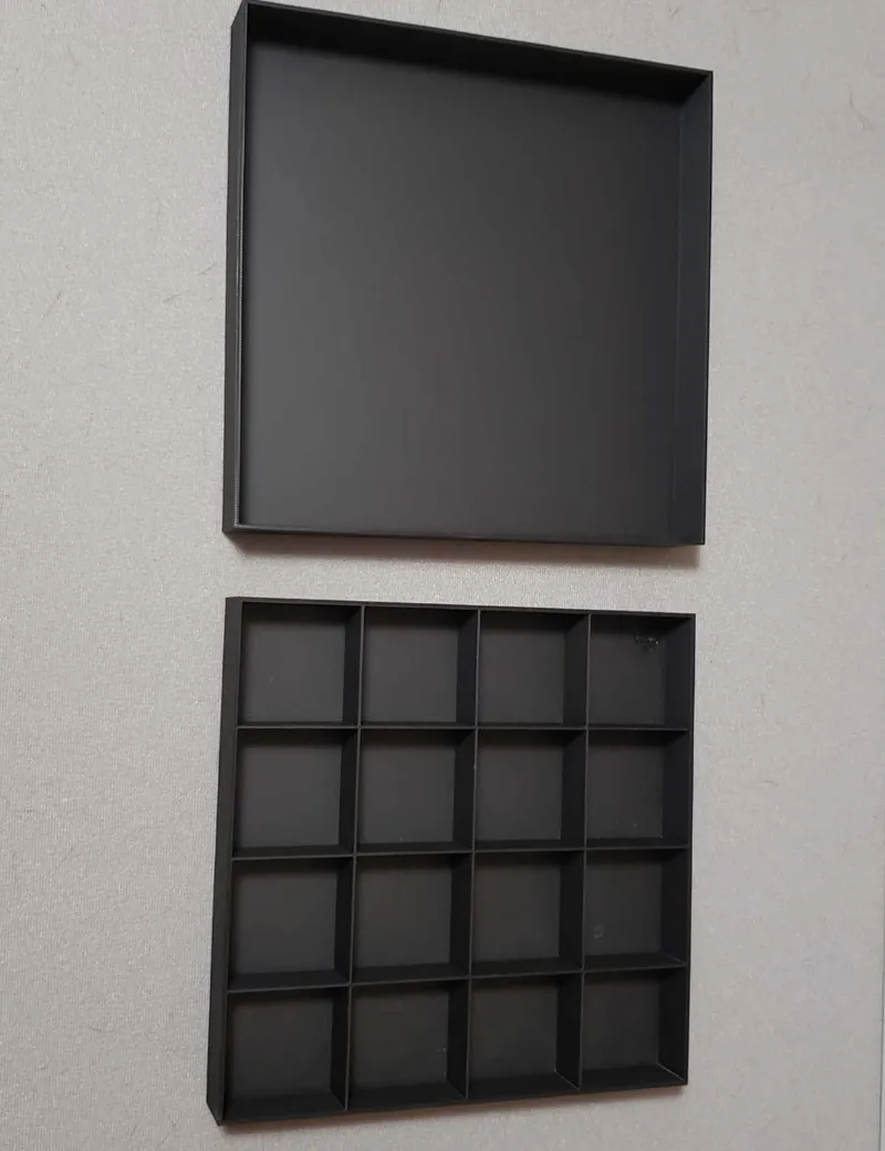 Bead tray with lid