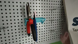 pliers holder for peg borad 洞洞板钳子架