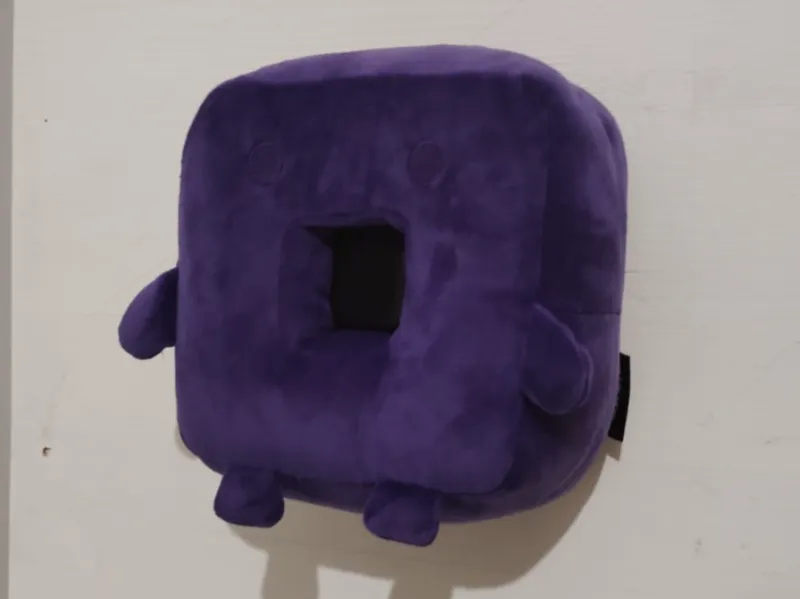 nzxt PUCCI plush wall mount