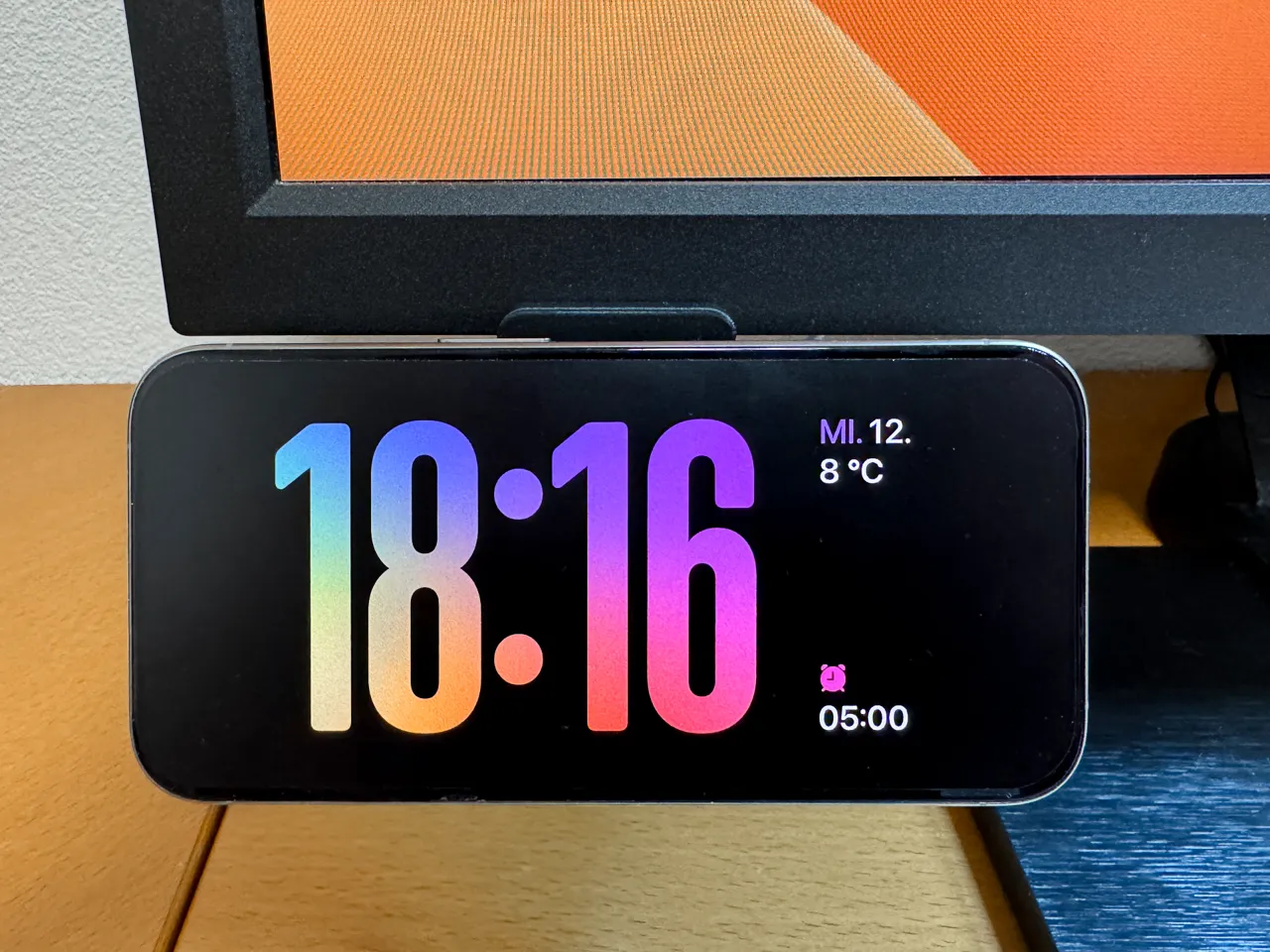 MagSafe Monitor Phone Holder | Fully 3D printed view 2