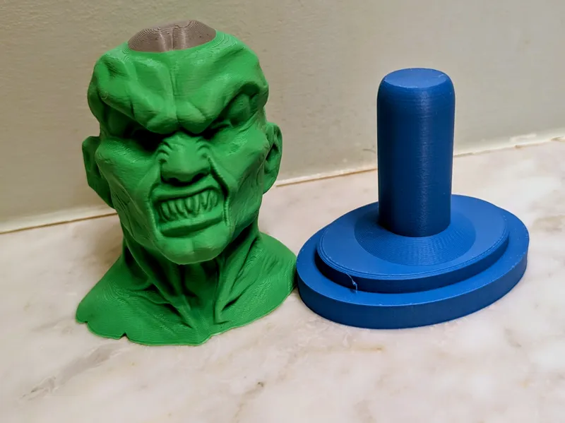 Goosebumps Haunted Mask bust with stand
