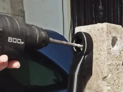 Universal vacuum cleaner adapter.
