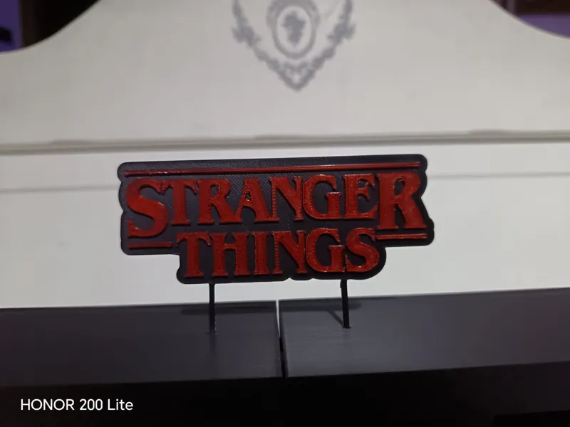 Stranger Things scritta