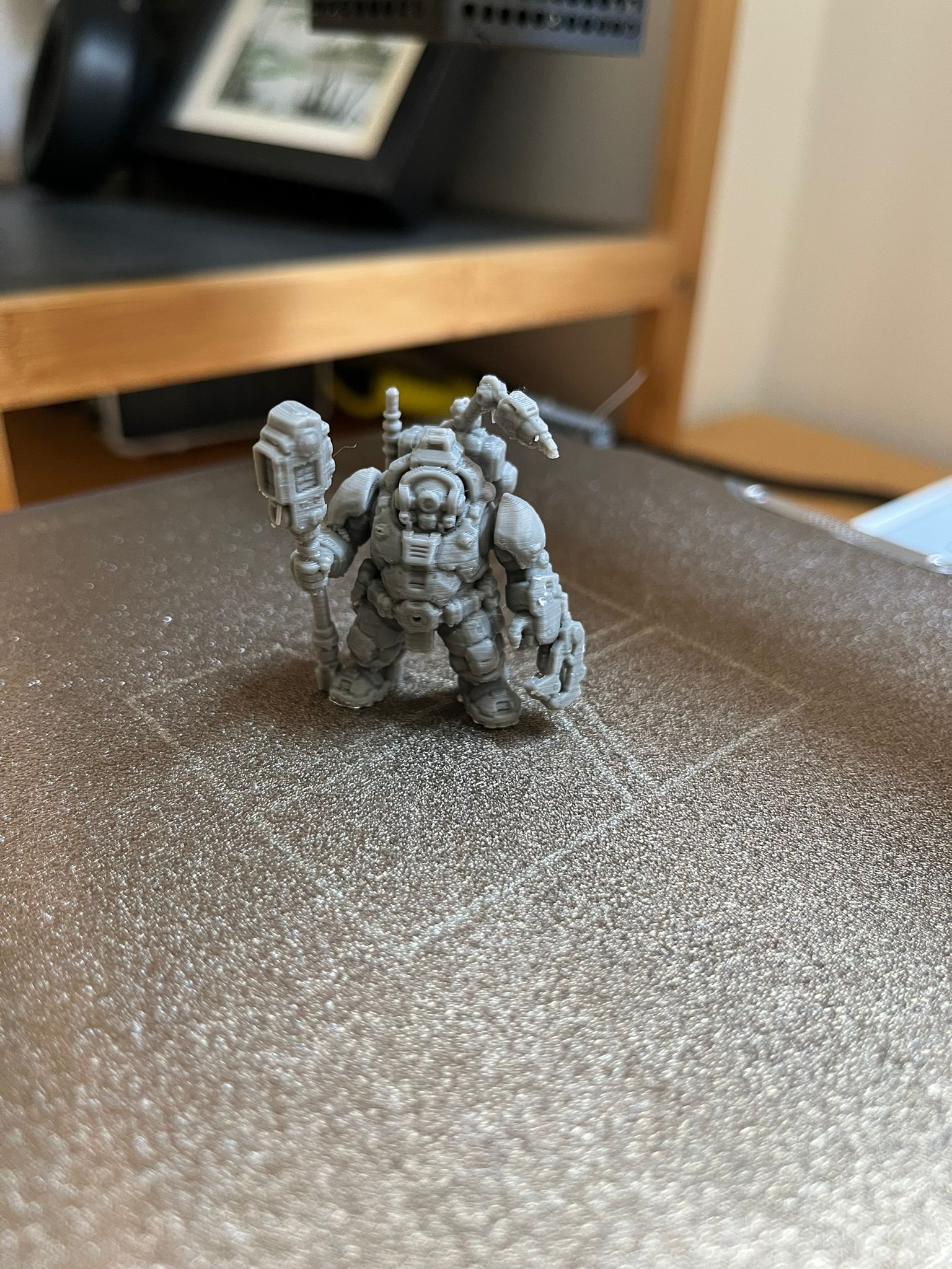 Miniatura 1 do modelo 3D Grimdark Space Dwarf Engineer - Scify