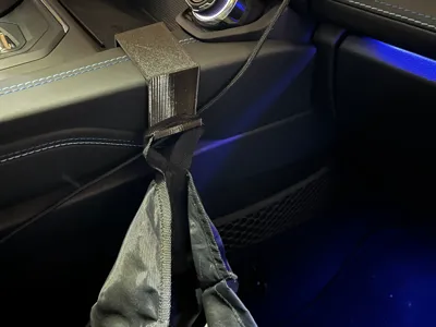 Lynk&Co C01 rubbischbag holder