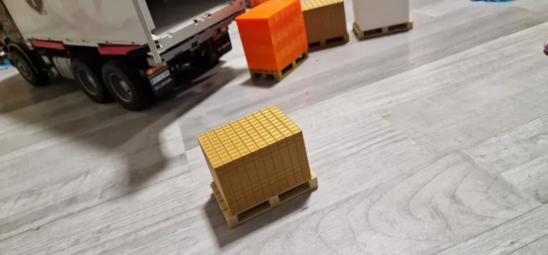 Bruder cargo2