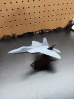 Avion de chasse F-22 avec support amovible — photo 4