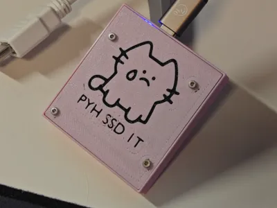 [Extremely Portable] Half-height SATA SSD Enclosure