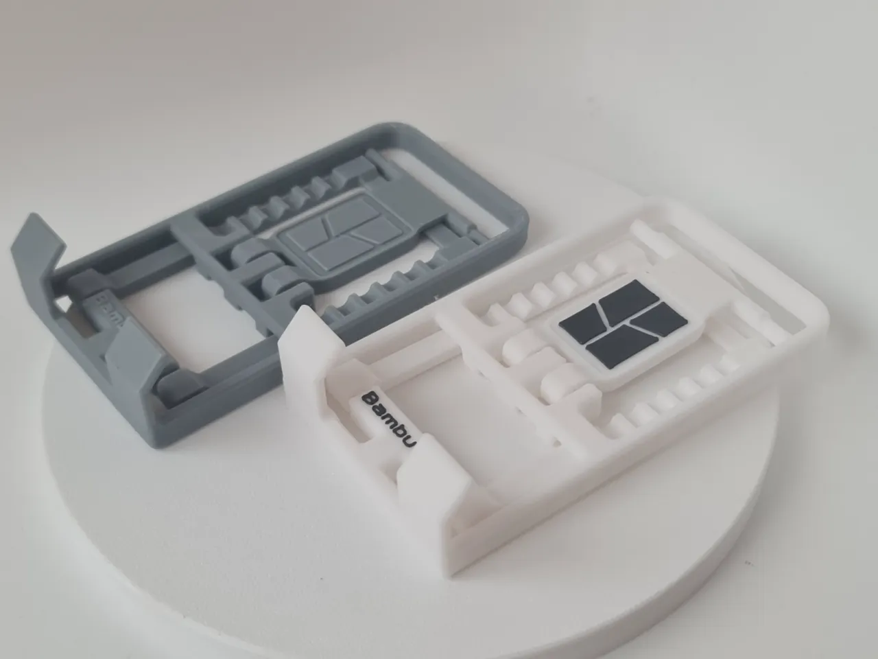 Bambulab foldable phone stand print in place view 2
