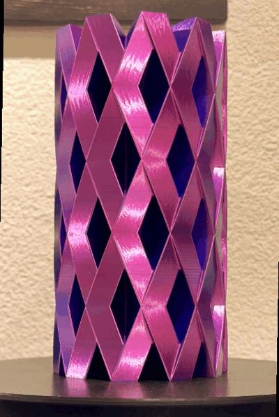 Vase Model 2 - geometric pattern