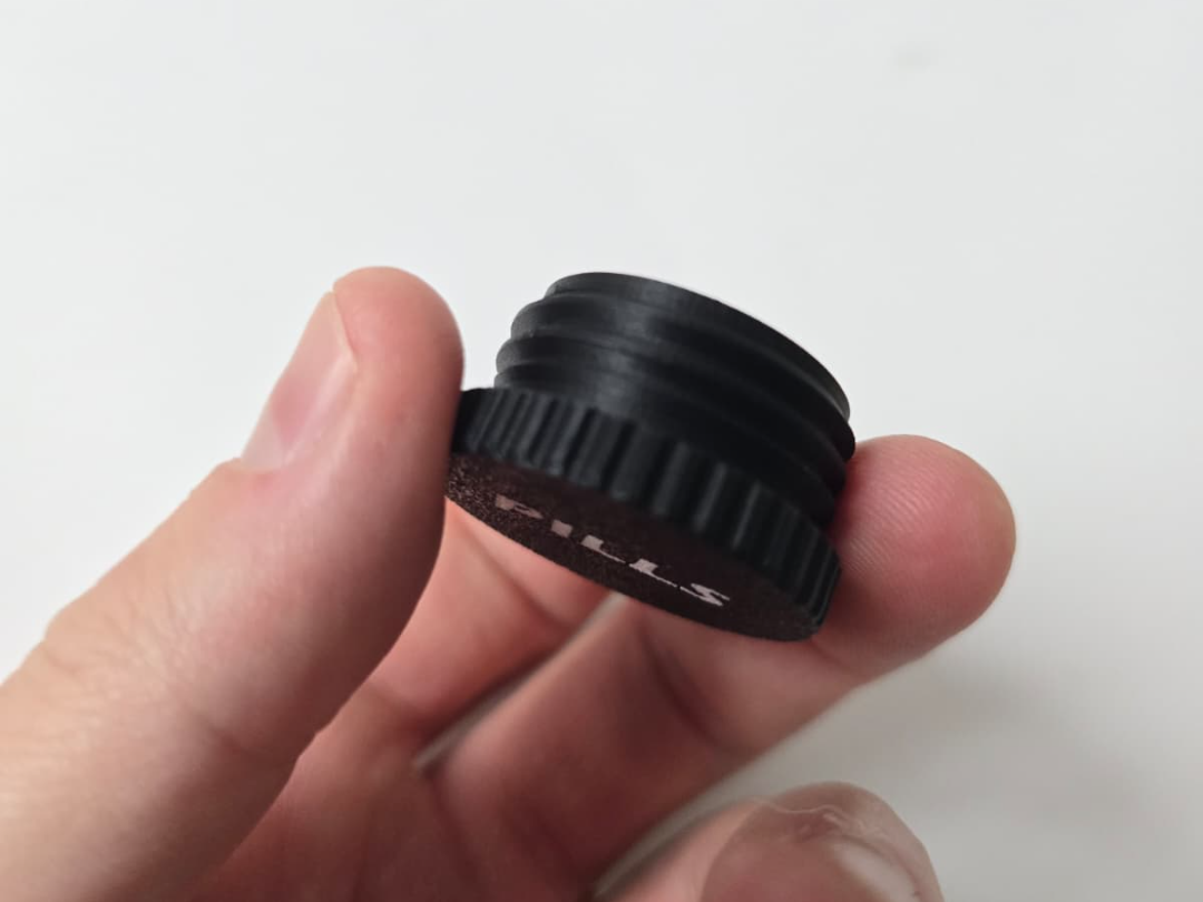 Bottle Cap Container - 11 grams