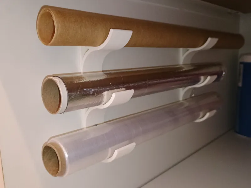 Baking paper and foil holder