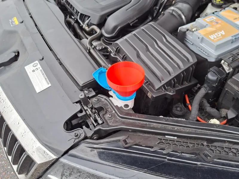 VAG Funnel washer fluid