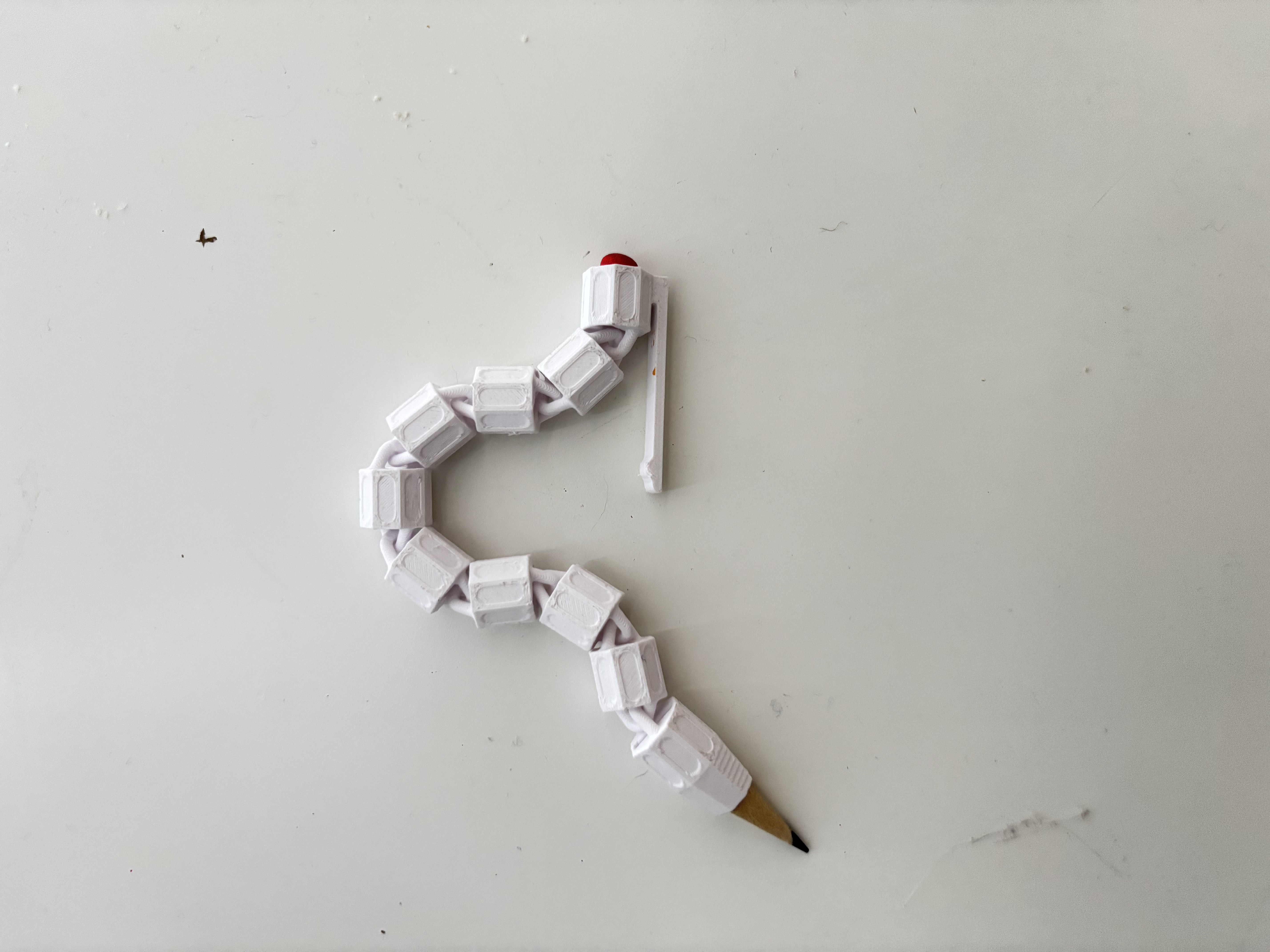 Miniatura 3 do modelo 3D 笔鞭（一拉一扯，瞬间变身灵活的笔链）