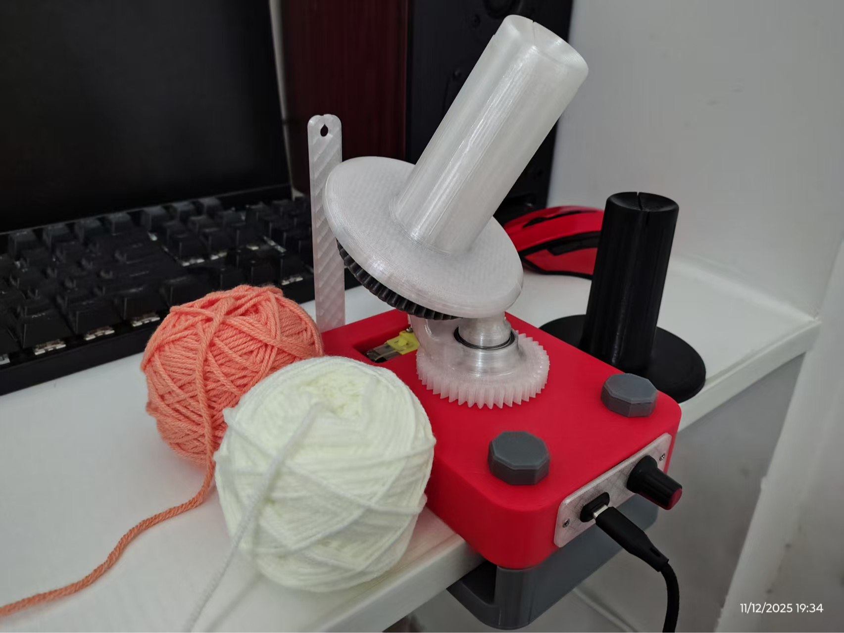 Miniatura 1 do modelo 3D 毛线绕线机卷线器织女助手