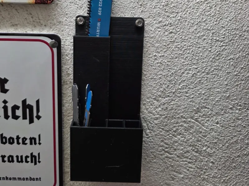 Halter für Sägeblätter