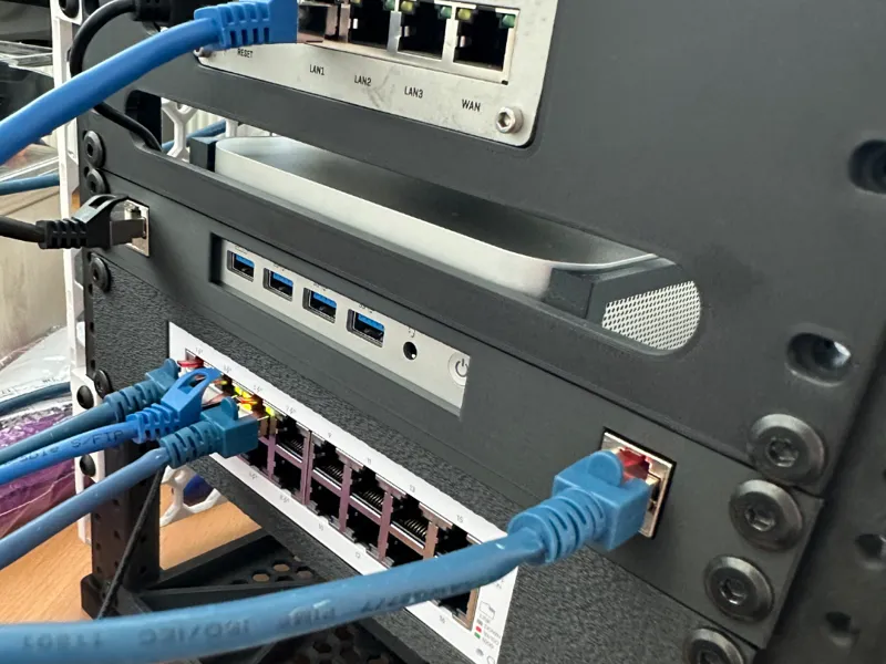Geekom A9 A8 Max 10 Inch Rack mount