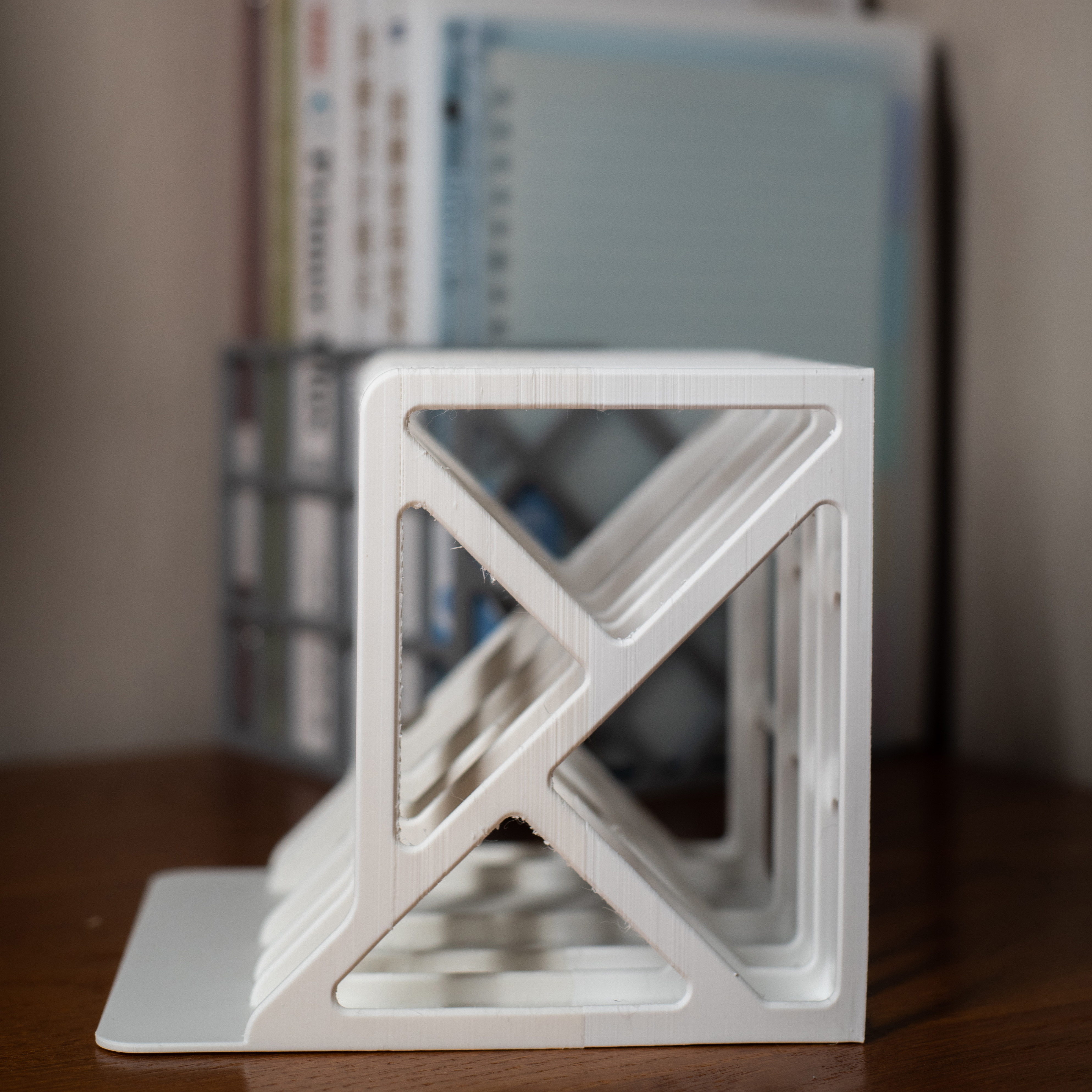Miniatura 1 do modelo 3D 简单省料的书立