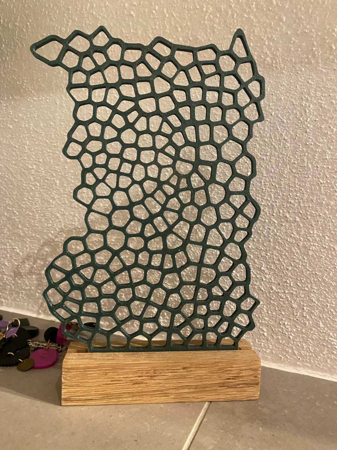 Earring Stand (Voronoi) view 4