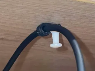 Cable clip