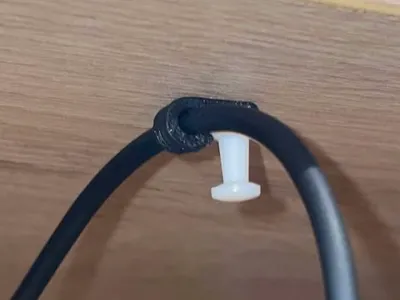 Cable clip