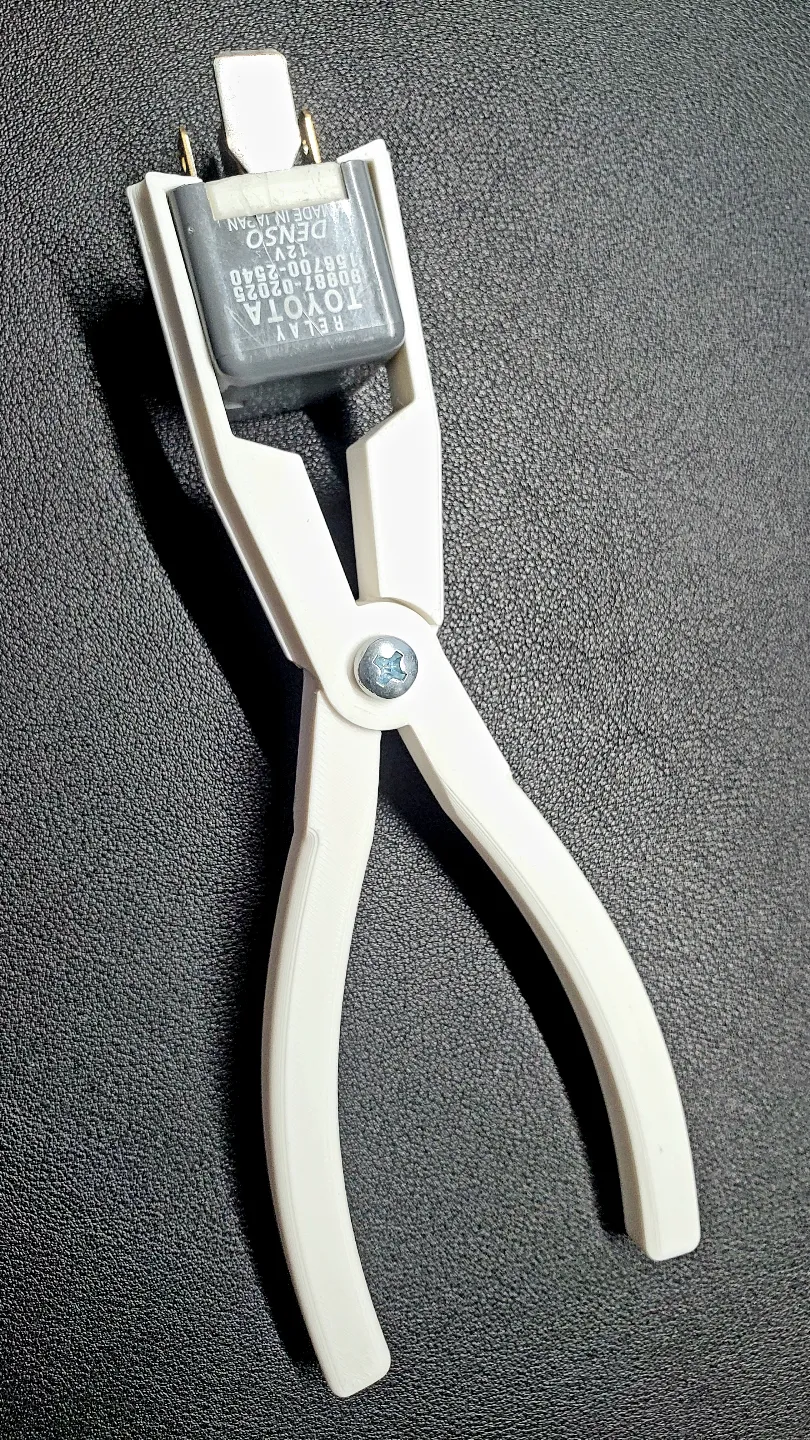 Relay Puller by Majateck MakerWorld