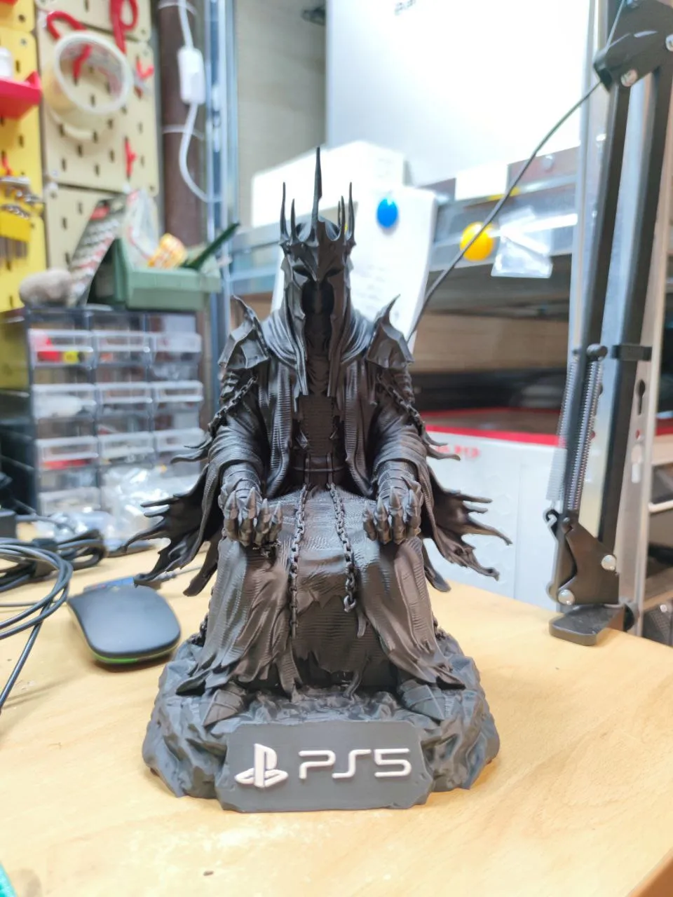 DARK LORD – PS5 Controller Throne view 3