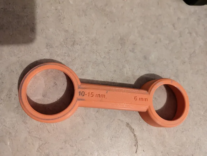Smaller diameter paint roller cleaner