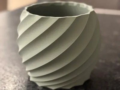 Twisted planter