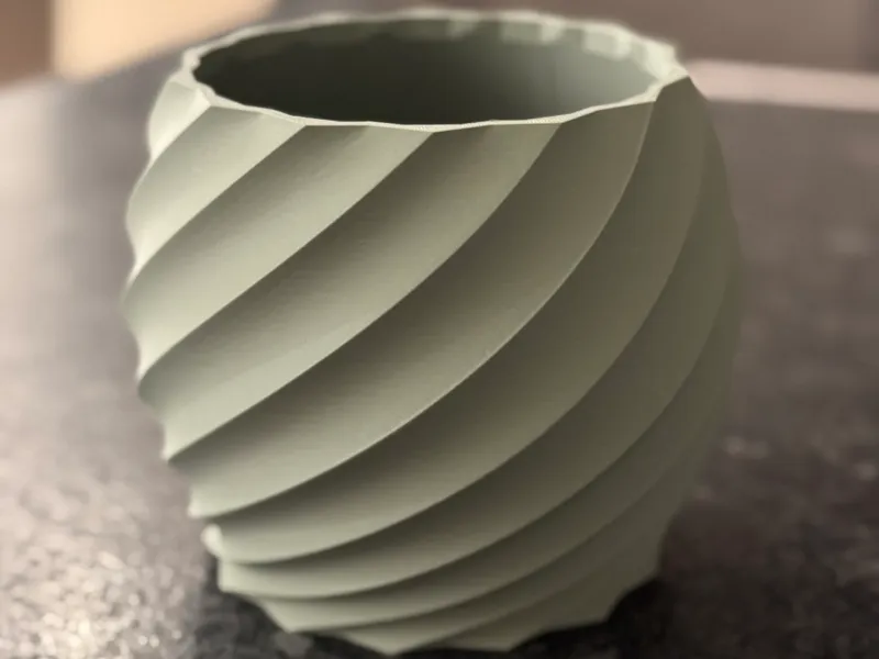 Twisted planter