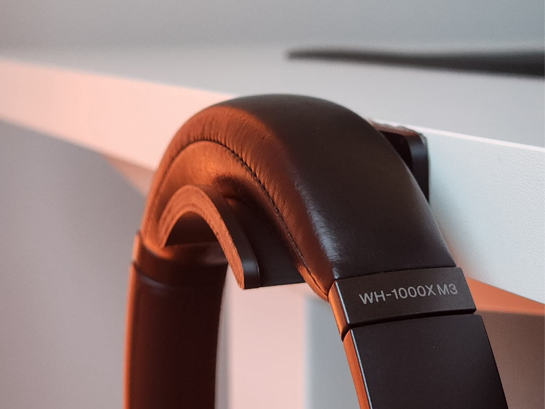 Minimalist Desk Headphone Holder (3M Tape Mount)