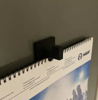 callendar holder