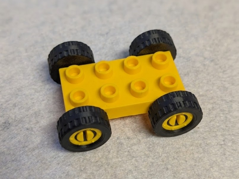Chassis compatible with Duplo cars