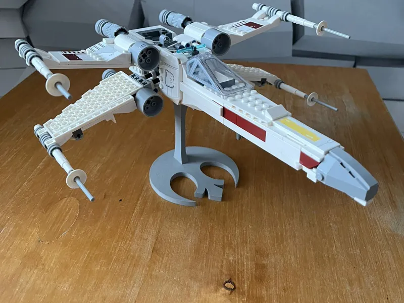 Rebel brick starship stand