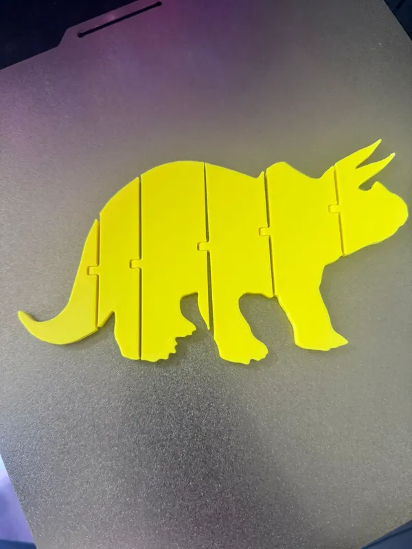 Tricératops flexible articulé