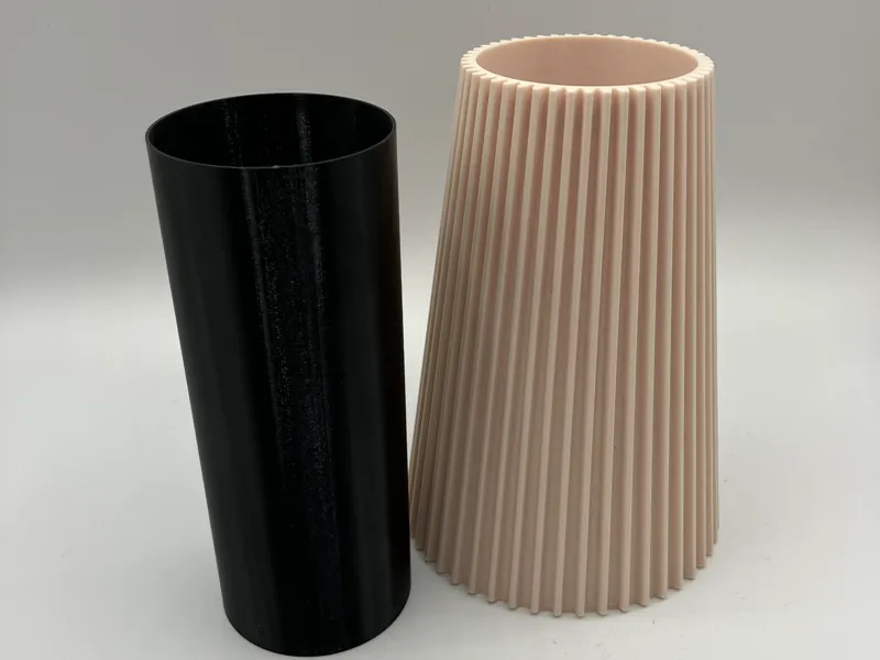 Vase mit Wasserreservoir