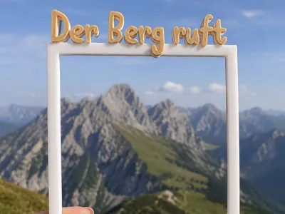 Polaroid Photo Frame The Mountains Are Calling