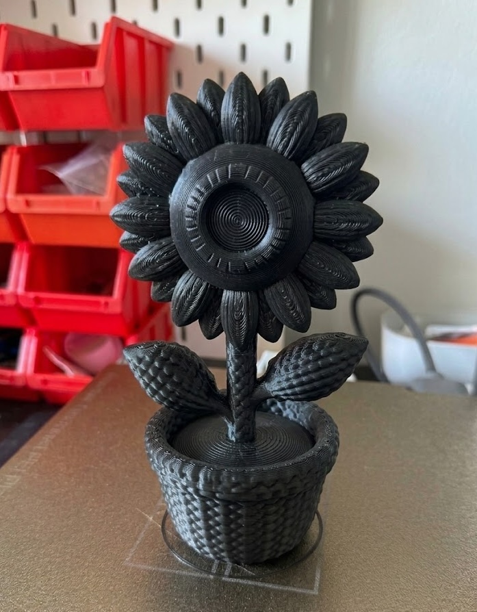 Miniatura 2 do modelo 3D Knitted Sunflower